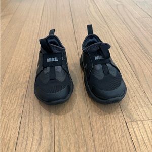 Nike Flex Runner 2 Toddler Boy Slip On Sneaker